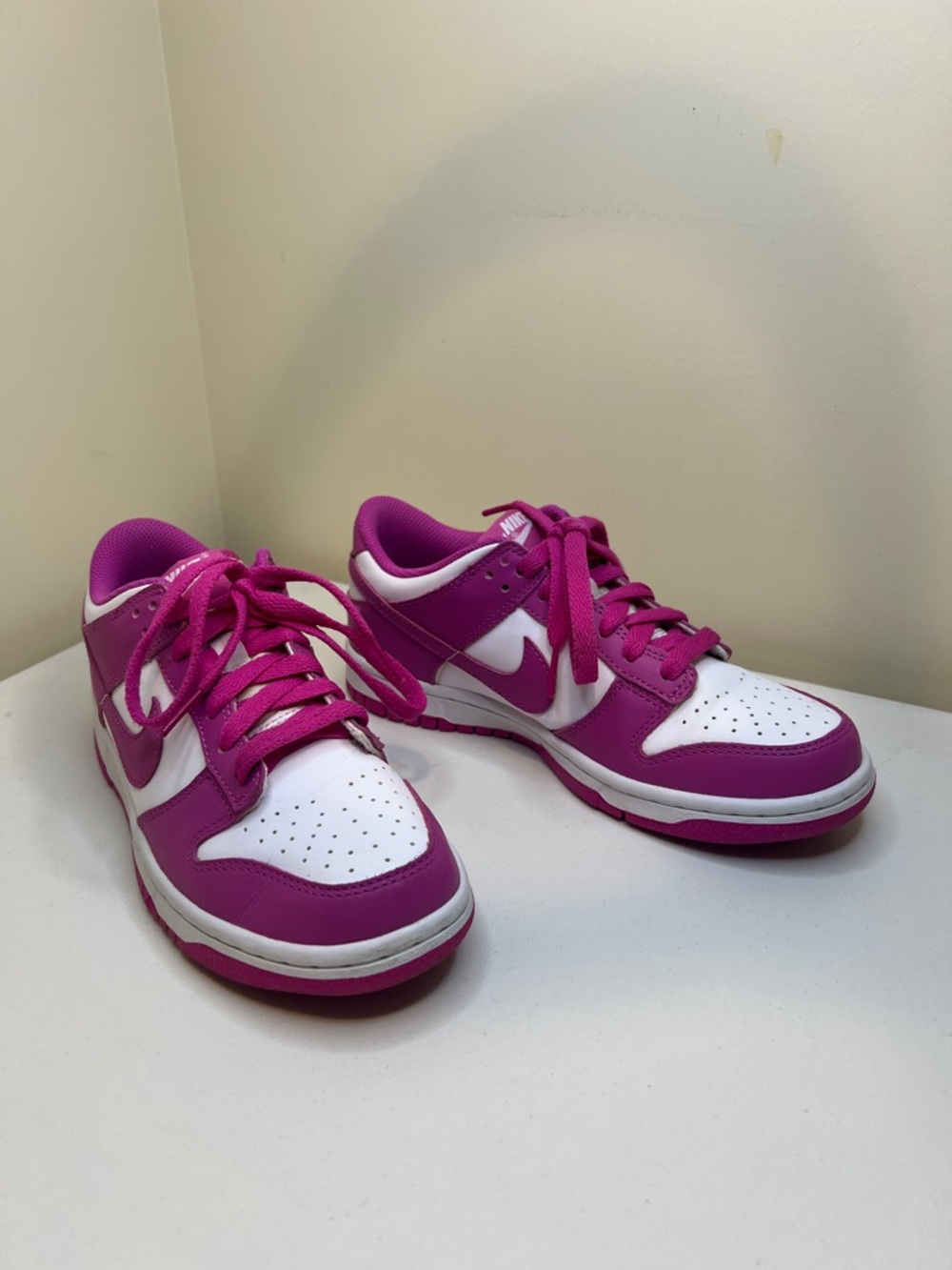 Women’s/ kids size 5Y 2023 Nike Dunk Low GS ‘Active Fuchsia’